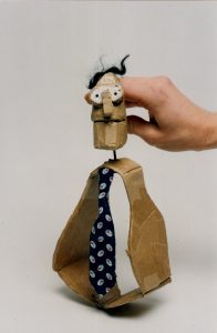 Bob, marionnette totem en carton, Bob le Héros Marionnette : Julien Cordier