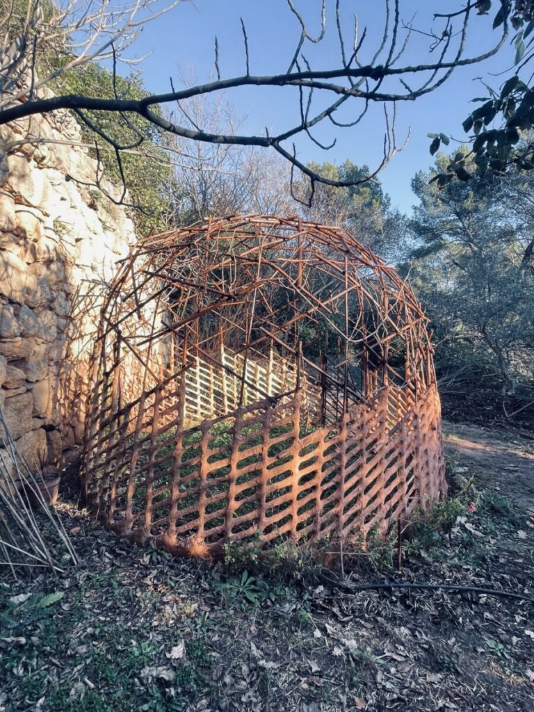 Dôme pergola en bambou